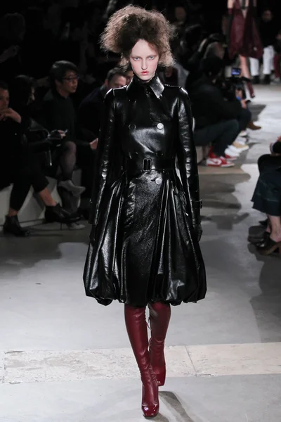 Look 19